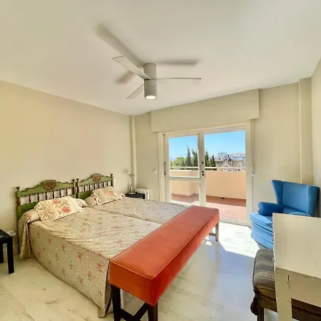 Lirios Puerto Banus - Eaw Homes * 马尔韦利亚