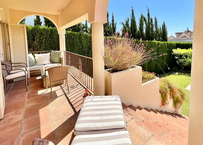 Lirios Puerto Banus - Eaw Homes Марбелья