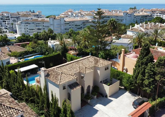 Villa Lirios Puerto Banus - Eaw Homes